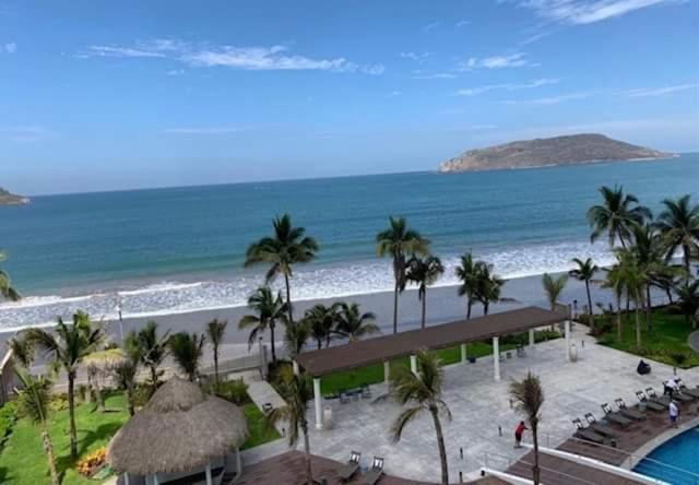 Camino Al Mar "Departamento En Playa" Apartment Масатлан Екстериор снимка